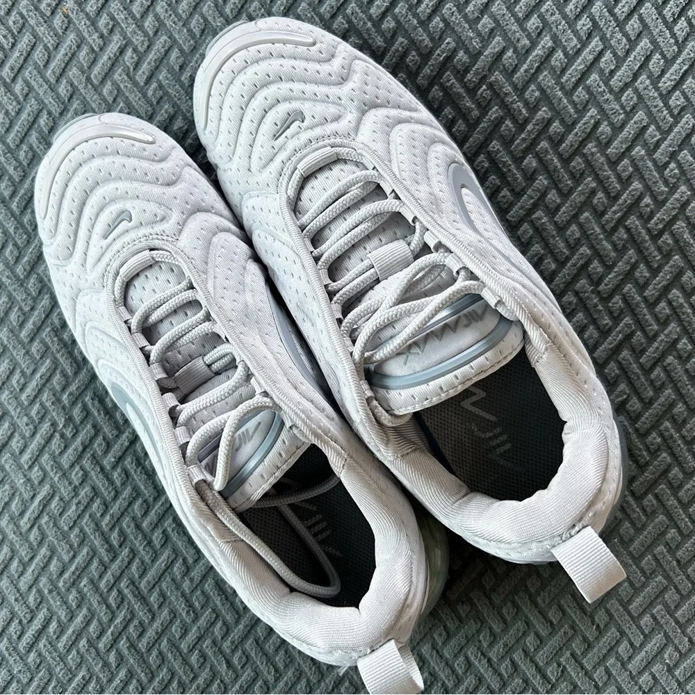 Nike Air Max 720 Vast Wolf Grey Women’s Size 7.5 - Picture 8 of 9